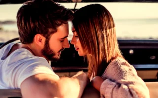 What you need to know when a Leo man kisses you